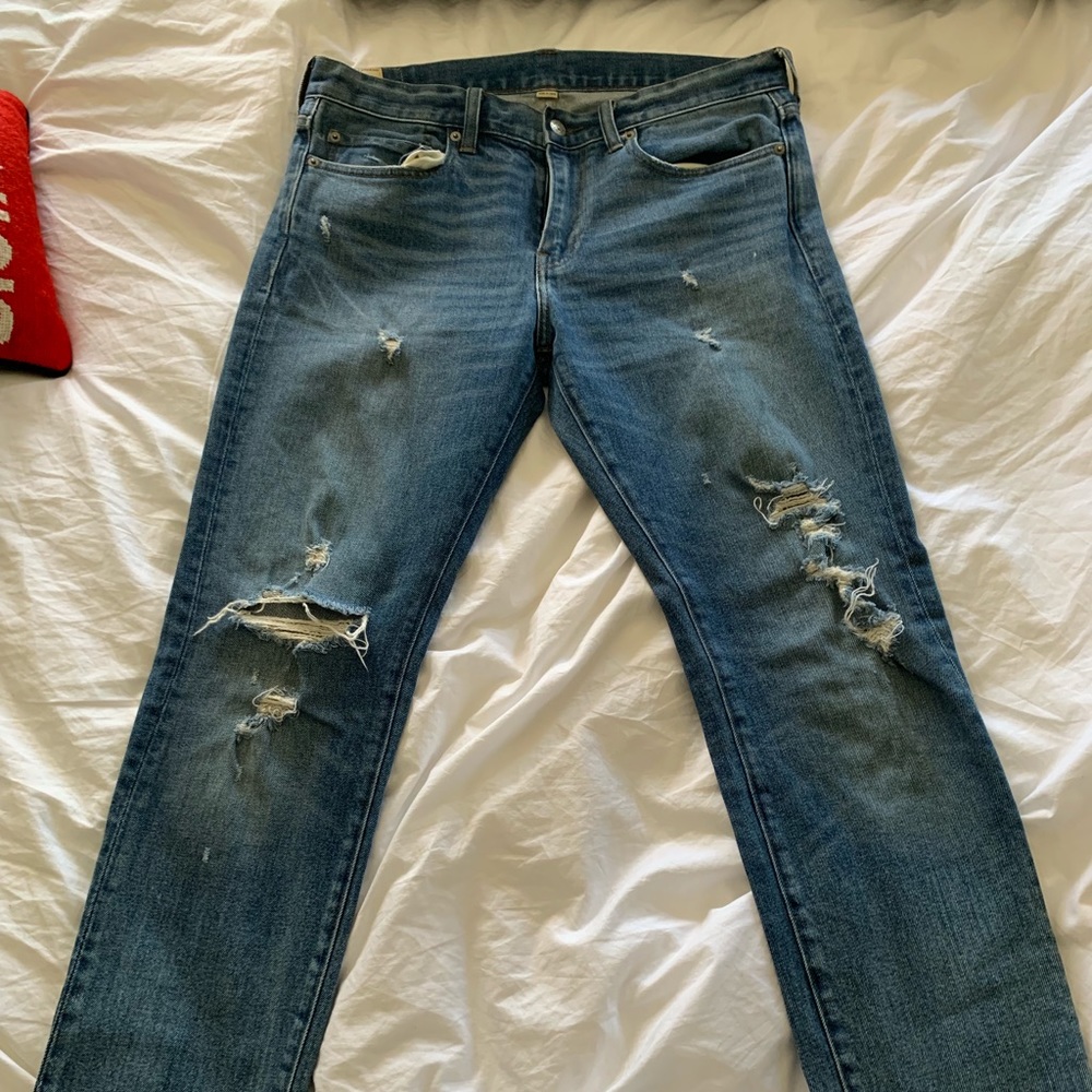 Lightly Worn Jcrew Slim Fit Ripped Jeans!!
